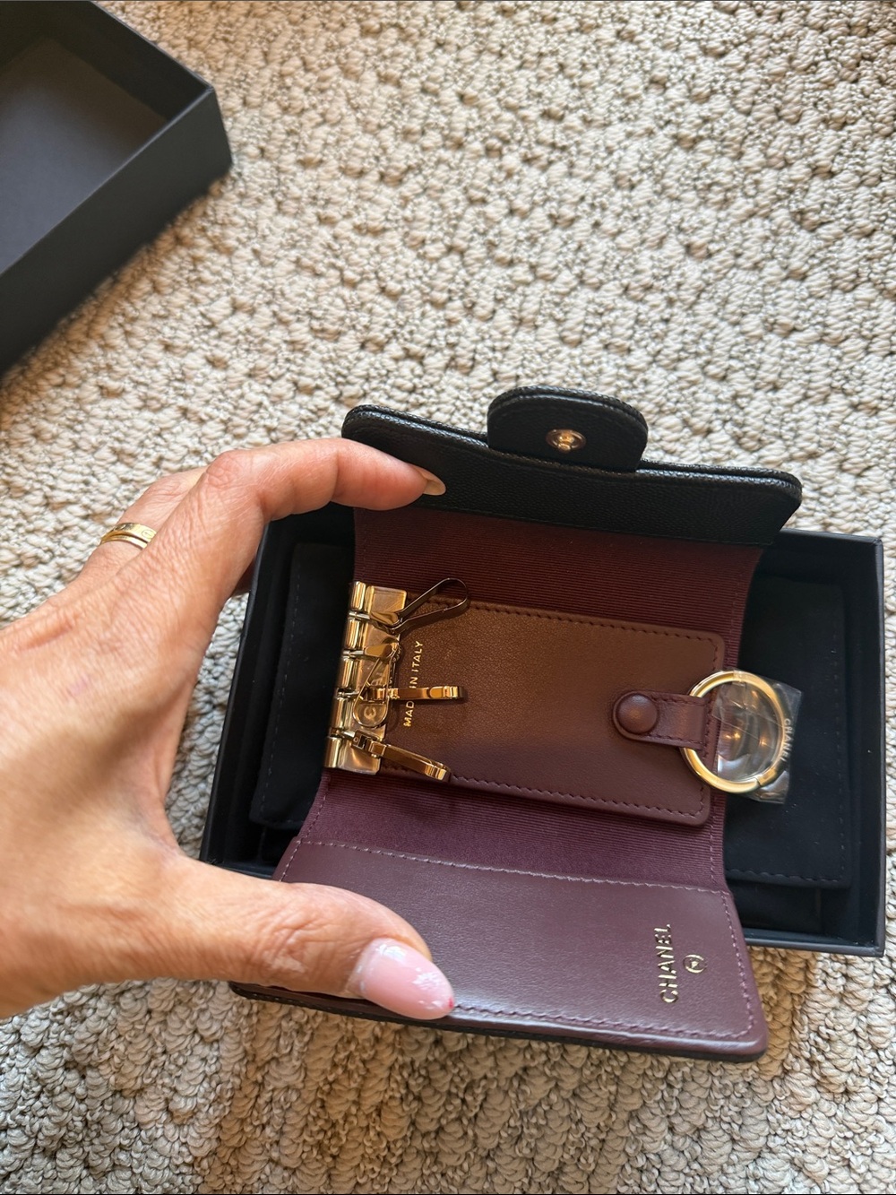CHANEL Black Quilted Caviar Leather Key Pouch with Gold CC - Picture 5 of 7